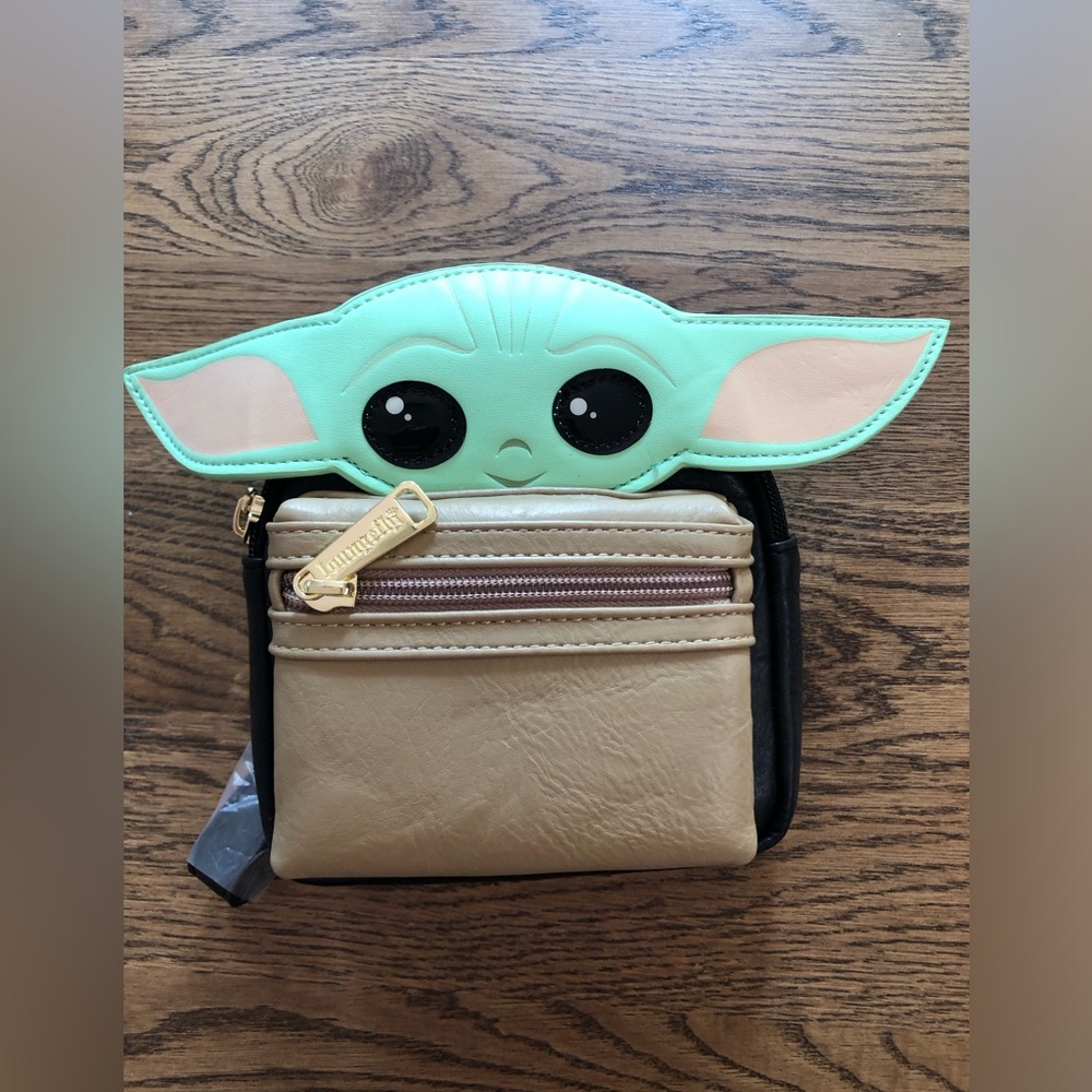 Loungefly Wristlet Disney Star Wars Baby Yoda Grogu Wristlet - new with tag